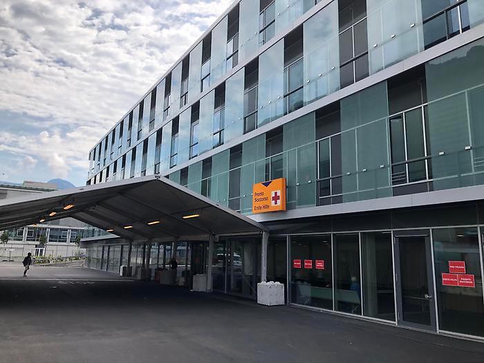 Otto indagati a Bolzano per la morte di due neonati prematuri uccisi da un batterio nel beccuccio del biberon 