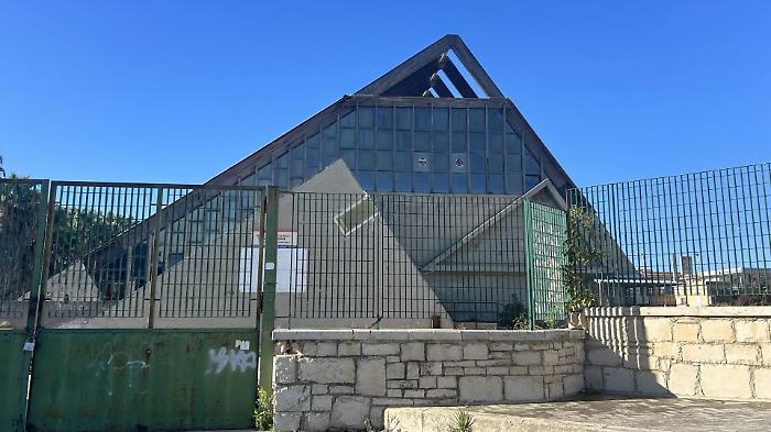 Pozzallo, &egrave; scontro sulla piscina comunale. FdI attacca