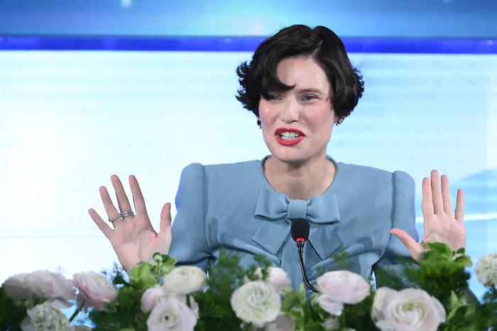 Il ritorno di Bianca Balti sul palco di Sanremo: &laquo;L'ultimo anno il pi&ugrave; duro, il lutto della spensieratezza che non torner&agrave;&raquo;