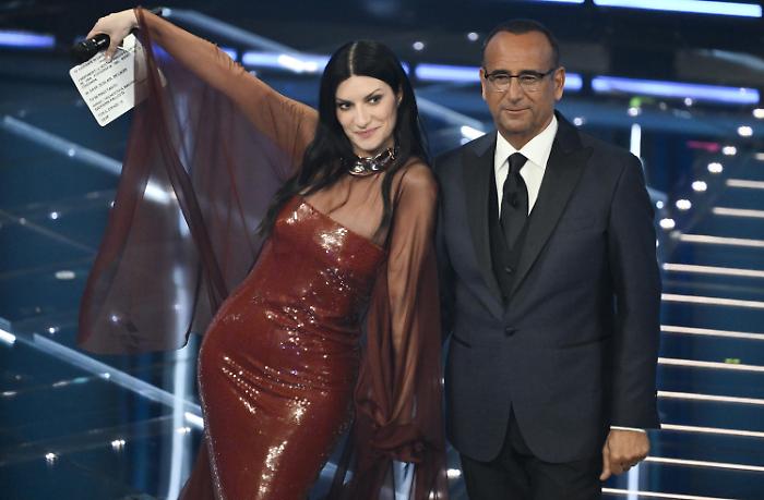 I look della terza serata di Sanremo: chi vince il premio della moda all'Ariston?