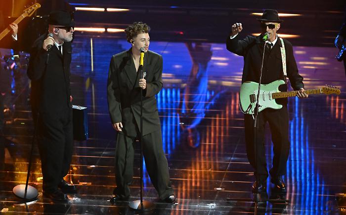 Mario Biondi -Alex Britti infiammano Sanremo con Sayf e una cover da leggenda