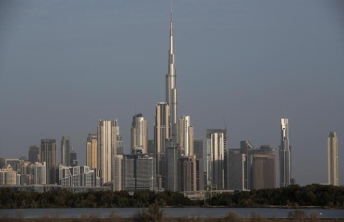 Missili iraniani contro il Burj Khalifa, il super grattacielo alto pi&ugrave; di 800 metri