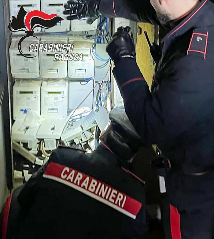 Modica, gestiva una lavanderia rubando energia elettrica: furto da 50mila euro