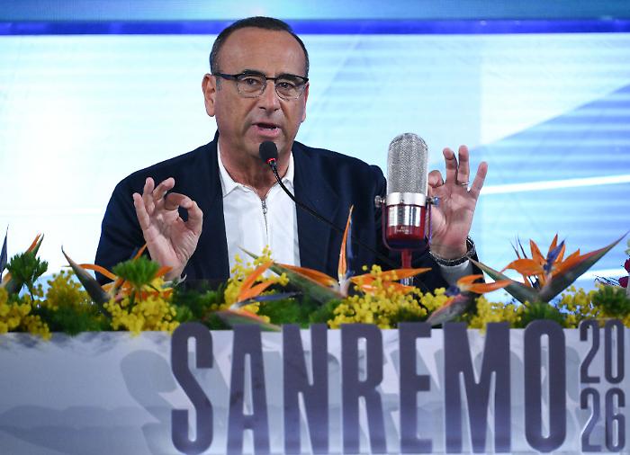 Sanremo, Conti: &laquo;Io l'anno prossimo al Festival? Lo dir&ograve; stasera&raquo;