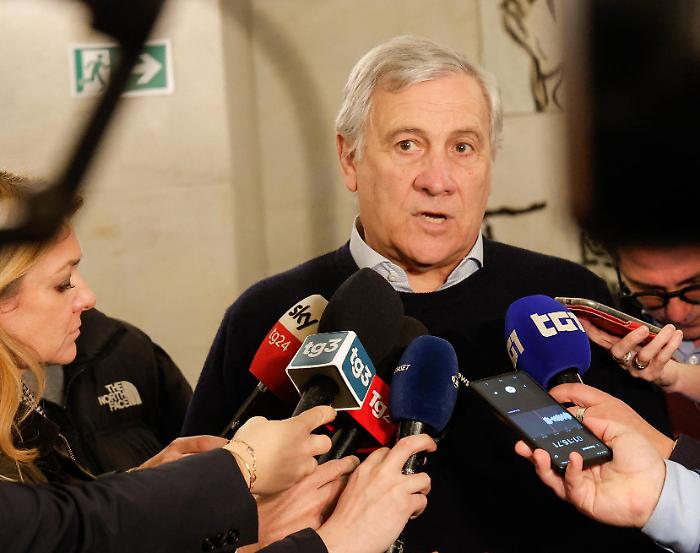 Attacco Israele, Tajani: &laquo;Con l'Iran non sar&agrave; una guerra lampo&raquo;