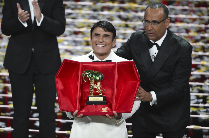 Sanremo 2026:  11 milioni 22 mila spettatori nell'ultima serata. Dati in calo rispetto al 2025