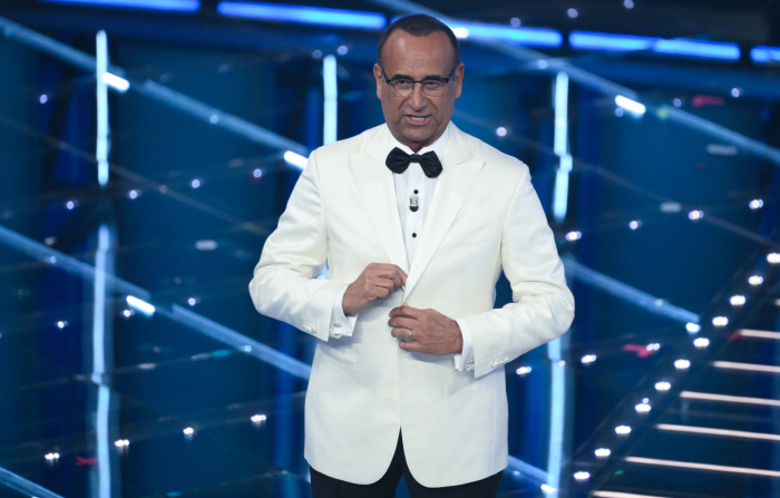 Carlo Conti saluta Sanremo 2026: "Vado via con la medaglia d'oro e di bronzo"