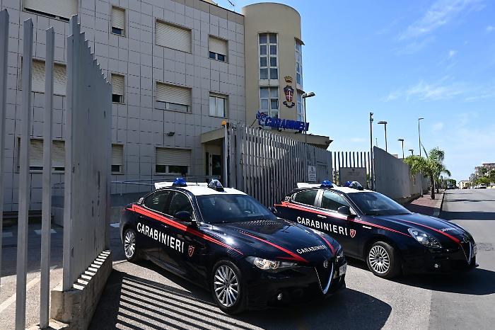 Anziana coraggiosa sventa la truffa del "finto incidente": il malvivente incastrato