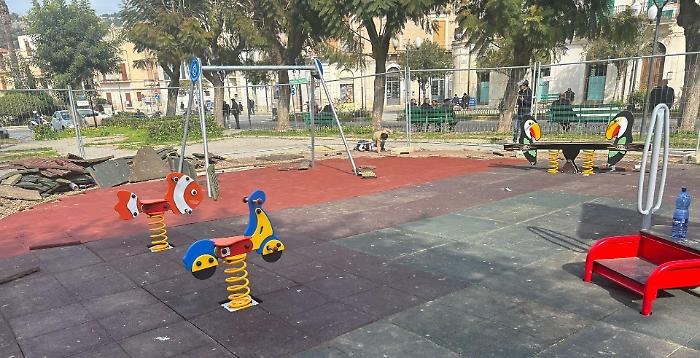 Scicli, proseguono i lavori di rigenerazione della bambinopoli di Largo Gramsci