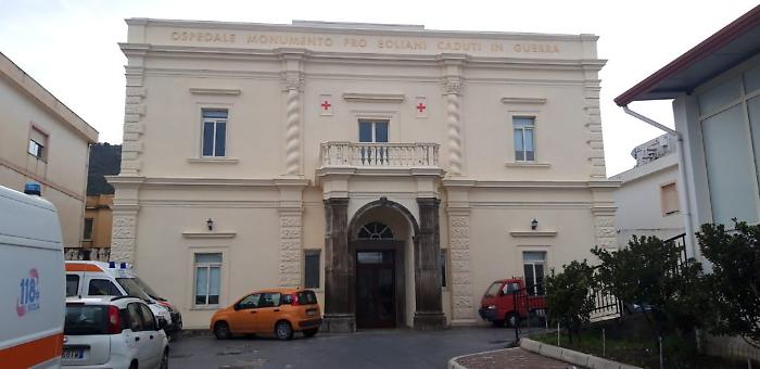 &laquo;In arrivo tre nuove ambulanze per le isole minori&raquo;