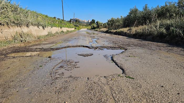Emergenza sulla Sp 24: buche killer e frane tra Piano Gatta e Realmonte