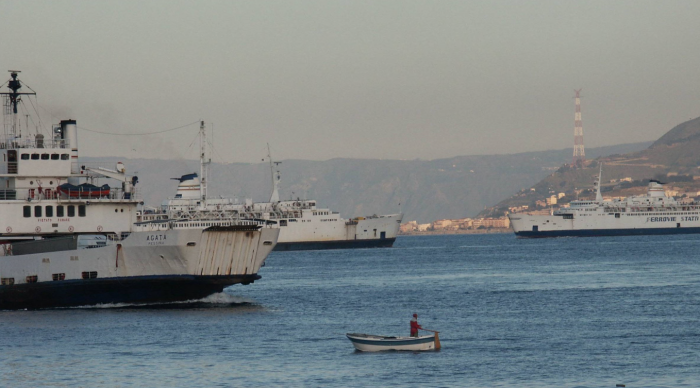 Traghetti, l'Italia prima in Europa per emissioni inquinanti: e la Sicilia &egrave; al centro del problema