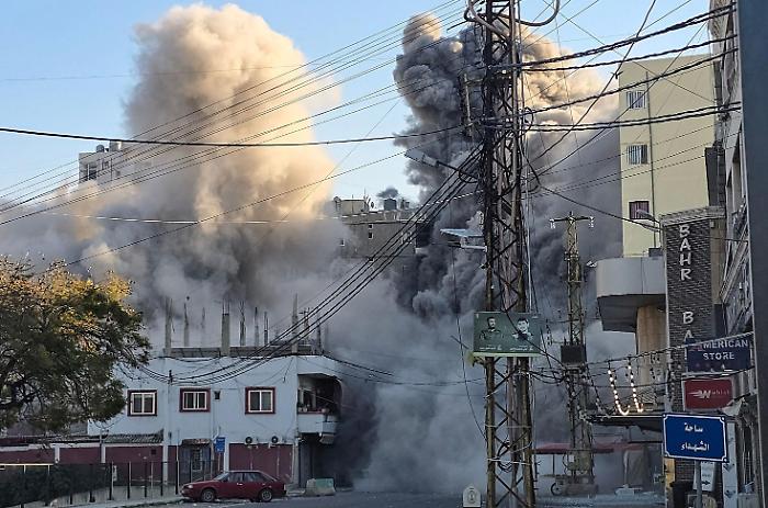 L'esercito di Israele entra in Libano via terra. Ancora bombe su Teheran, colpita l'ambasciata Usa a Riad. Trump: &laquo;Risponderemo&raquo;