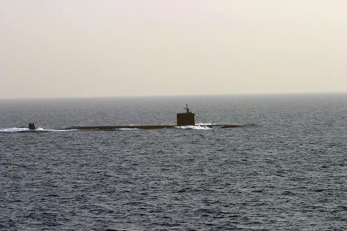 Un sottomarino USA affonda una nave da guerra iraniana nell'Oceano Indiano: almeno 80 morti