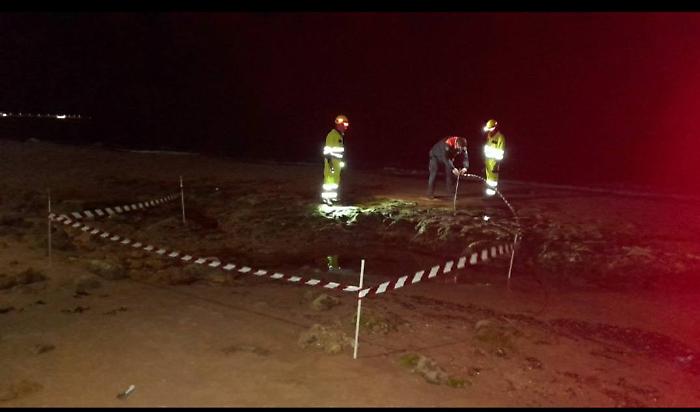 Scoglitti, affiora in spiaggia un ordigno della Seconda guerra mondiale