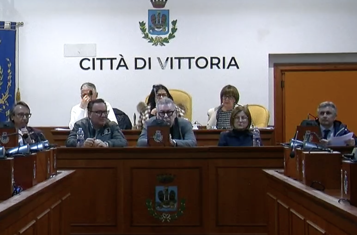 Vittoria, la maggioranza si spacca: la Dc affonda l'esternalizzazione della riscossione tributi