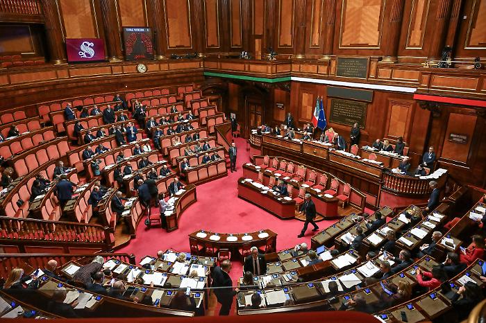 Dopo la Camera anche il Senato approva la risoluzione di maggioranza sull'Iran