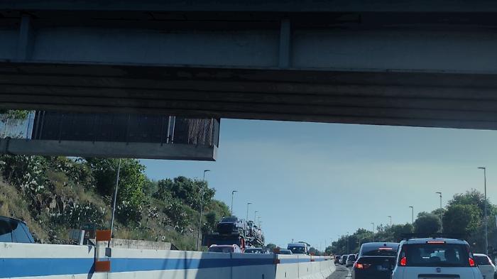 Catania: Tangenziale ancora bloccata  e citt&agrave; nuovamente nel caos: quando un incidente blocca tutto