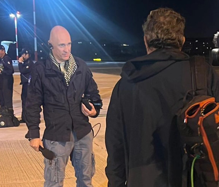 Spilla al Tg2: il Cdr smentisce la croce celtica, &laquo;&egrave; un encomio solenne&raquo; e Romoli minaccia querele