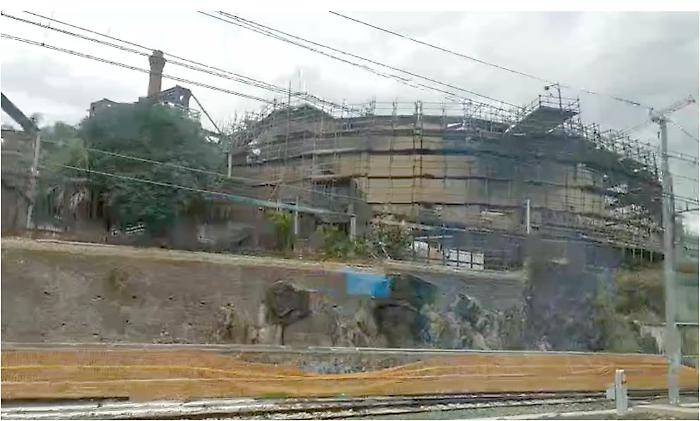 Riapre il tratto ferroviario Messina-Taormina, ma la stazione di Catania Centrale resta bloccata da un'impalcatura 