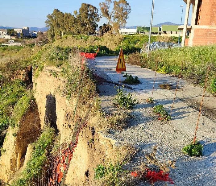 Frana di via Musso, l&rsquo;allarme del Comune: "Il ciclone Harry ha aggravato il dissesto"