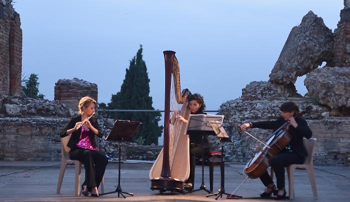 Idyllic Trio in prima assoluta: arpa, flauto e violoncello tra Solaria, Lunaria e Terrestria