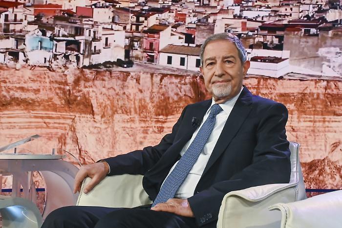 Musumeci: &laquo;Su Niscemi mai ricevute segnalazioni. Fondi Harry, nessun "braccino corto" ma cultura di governo&raquo; 