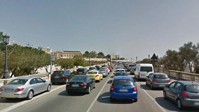 E Malta d&agrave; 25 mila euro ai giovani che rinunciano alla patente per cinque anni: &egrave; la ricetta anti traffico