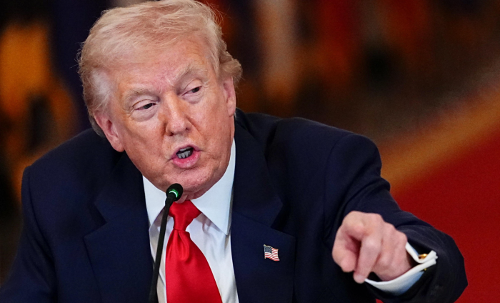 &ldquo;Venti volte pi&ugrave; forte&rdquo;: l&rsquo;avvertimento di Trump all&rsquo;Iran sullo Stretto di Hormuz scuote lo scacchiere mediorientale