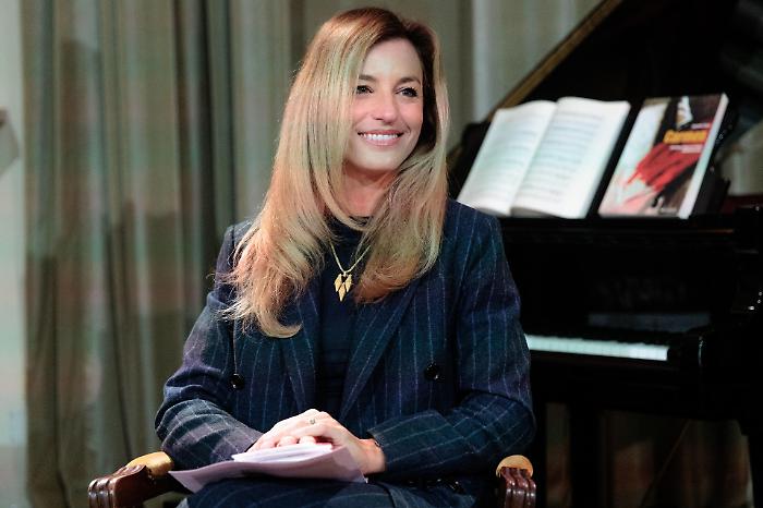 Caos alla Fenice, ratificata la scelta di Venezi: &egrave; scontro frontale con i sindacati