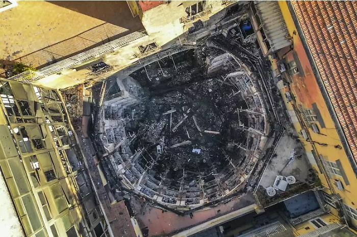 Lo Stato salva il teatro Sannazaro dopo l'incendio: annunciato l'acquisto