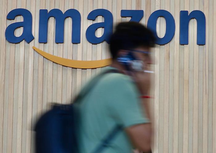 Amazon a processo a Milano: la furbizia dell'algoritmo e l'ombra di un'evasione da 1,2 miliardi (e pressioni per avere leggi favorevoli)
