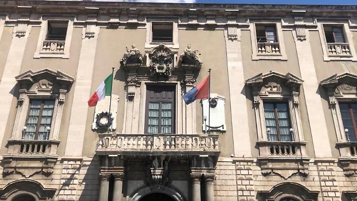 Catania accelera: il Consiglio comunale approva la variazione di bilancio di previsione 2026-2028