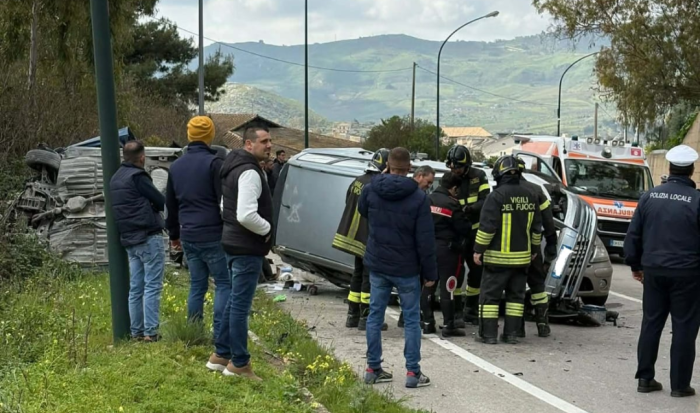 Incidenti stradali: quattro feriti in poche ore, un uomo in gravi condizioni. Interviene l'elisoccorso