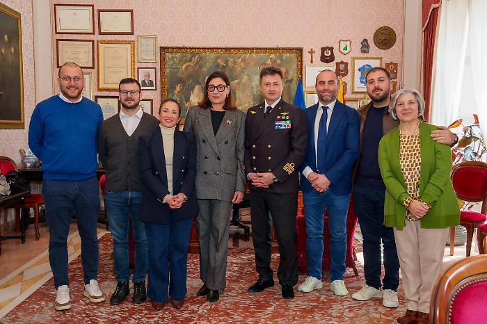 Modica, a palazzo di Citt&agrave; la visita del comandante di MariSicilia
