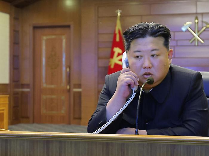 La Corea del Nord lancia almeno dieci missili verso il Mar del Giappone, dove &egrave; in corso un'esercitazione militare Usa