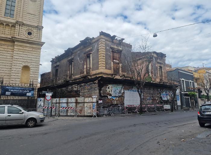 A 28 anni dall&rsquo;esplosione riaprir&agrave; via Grotta Magna: &laquo;Palazzina da abbattere&raquo;