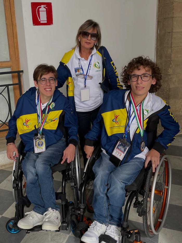 I Leoni Sicani portano l&rsquo;hockey su carrozzina nel salotto di Pierluigi Diaco su Rai2