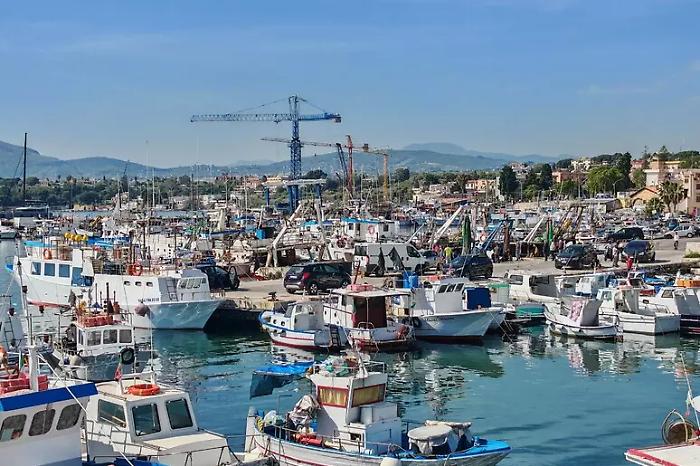 Prezzi del gasolio alle stelle: la pesca rischia il tracollo con rincari del pesce fino al 30%