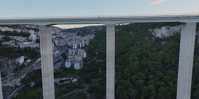 Modica, rinviati i lavori di scarificazione e posa in opera del nuovo manto stradale sul ponte Guerrieri