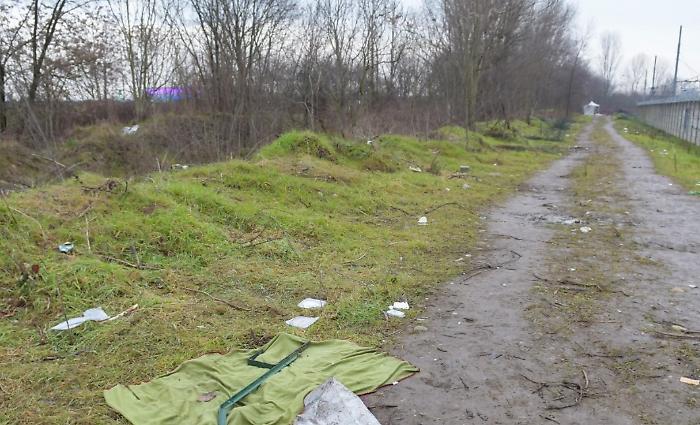 Rogoredo,  la messinscena della pistola finta e la lunga attesa prima dei soccorsi ma Cinturrino non cambia la sua versione