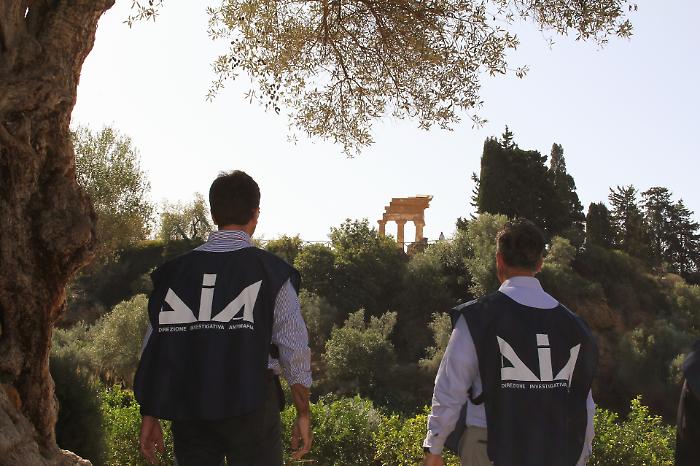 Scommesse illegali e riciclaggio, la DIA smaschera imprenditore: sequestrati beni per 150mila euro