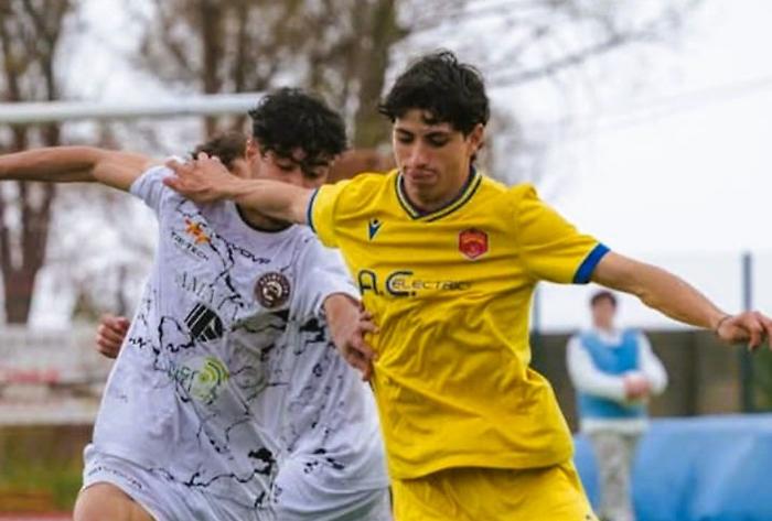 Federico Caruso nella Top11 nazionale: il mediano portopalese che incanta