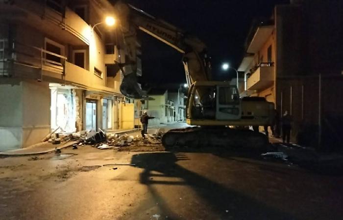 Assalto nella notte ad Acate: rubati due sportelli bancomat
