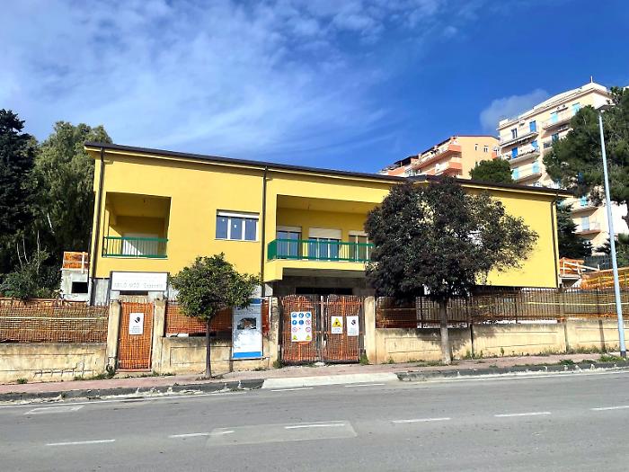 Addio serrande chiuse all'asilo Esseneto, lavori ultimati a fine maggio. Ecco come sar&agrave; la nuova casa dei bambini