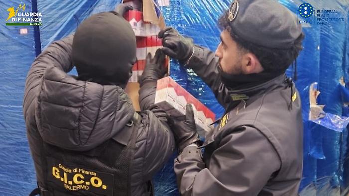 Contrabbando di sigarette da Palermo al Veneto, smantellata fabbrica clandestina da 240 milioni annui