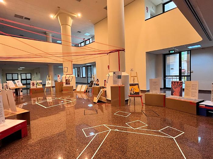 L&rsquo;arte sfida il pregiudizio nel Palazzo di Giustizia: inaugurata la mostra contro gli stereotipi di genere