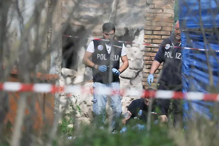 Esplosione al parco degli Acquedotti, i due anarchici morti assemblando un ordigno