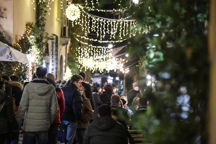 Il Tar Sicilia boccia l'ordinanza sulla movida a Trapani: stop all'emergenza, serve una pianificazione
