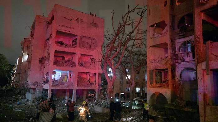 Missili iraniani piovono sulle citt&agrave; israeliane. Gli ayatollah: &laquo;Tel Aviv non ha pi&ugrave; la capacit&agrave; di difendersi&raquo; 